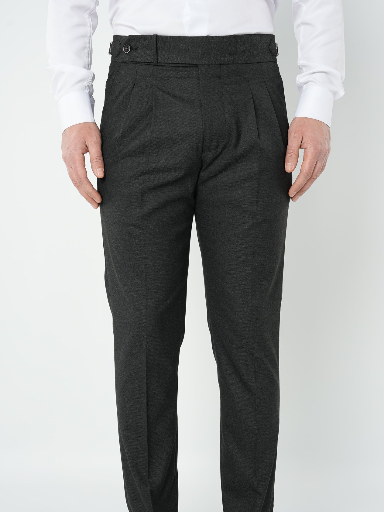 Erkek Slim Fit Yüksek Bel Duble Paça Tokalı  Piliseli Kumaş Pantolon - Füme
