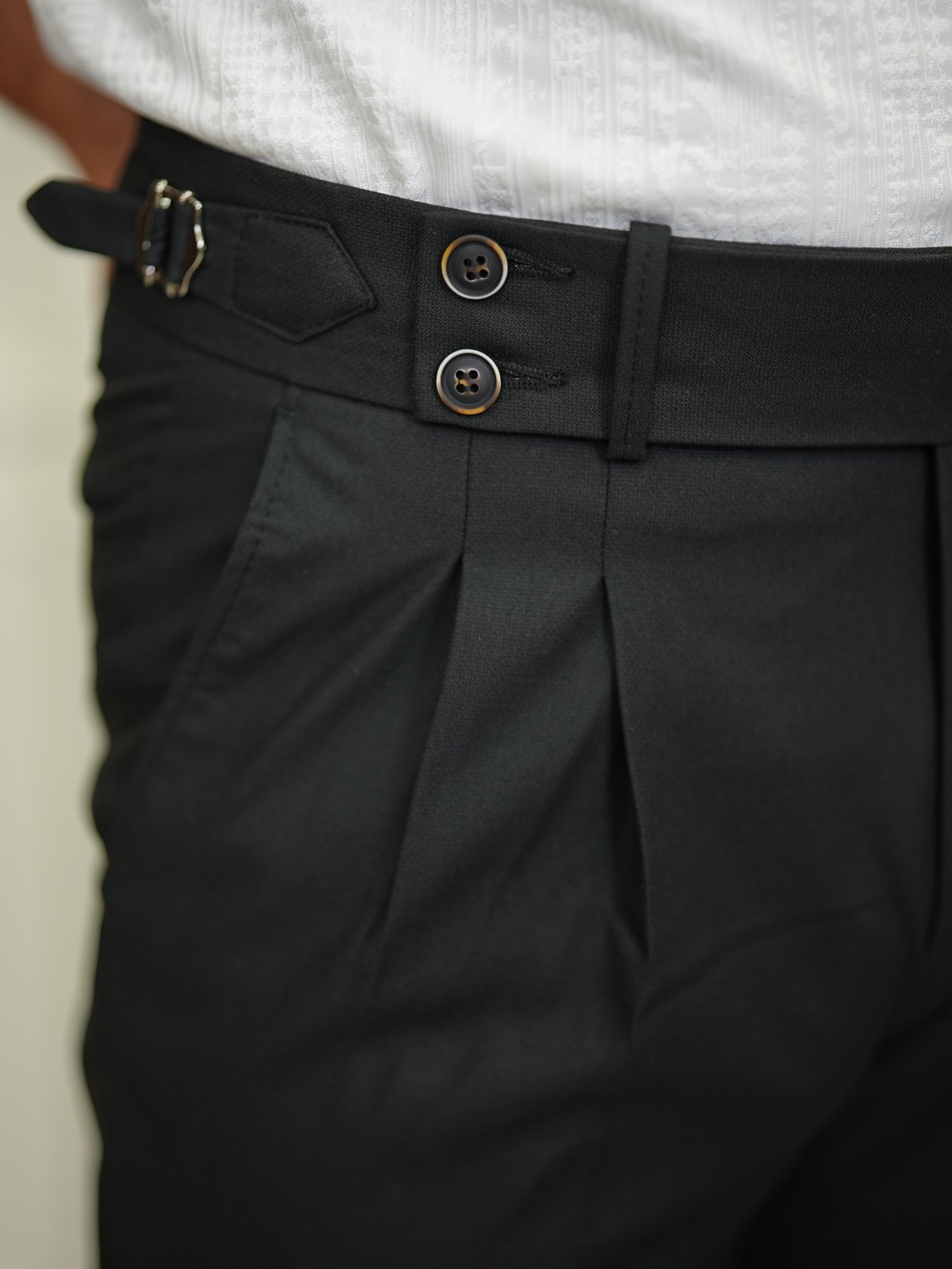Erkek Slim Fit Yüksek Bel Duble Paça Tokalı  Piliseli Kumaş Pantolon - Siyah