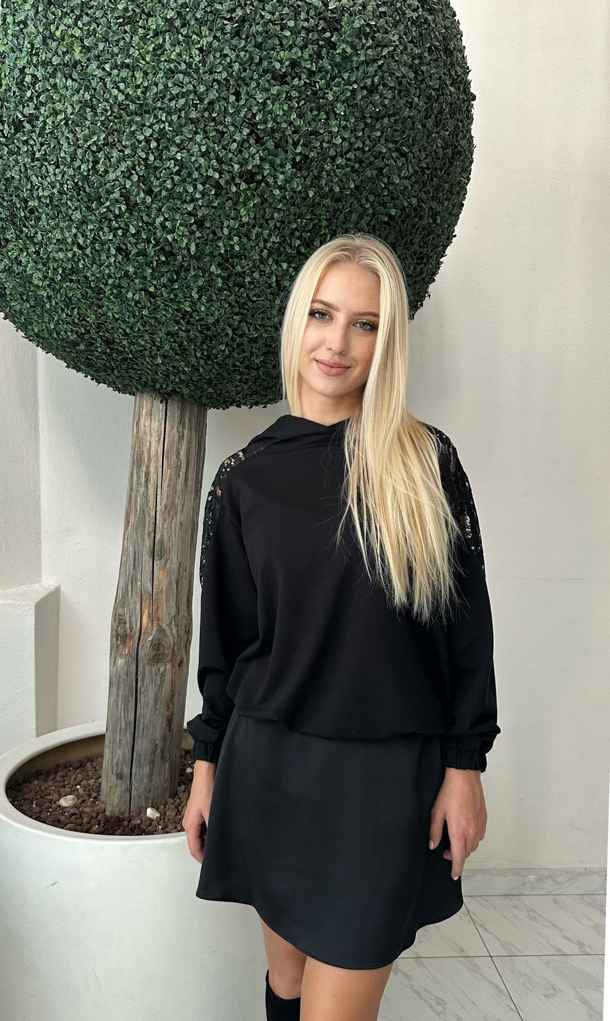 Siyah Dantel Detaylı Sweatshirt