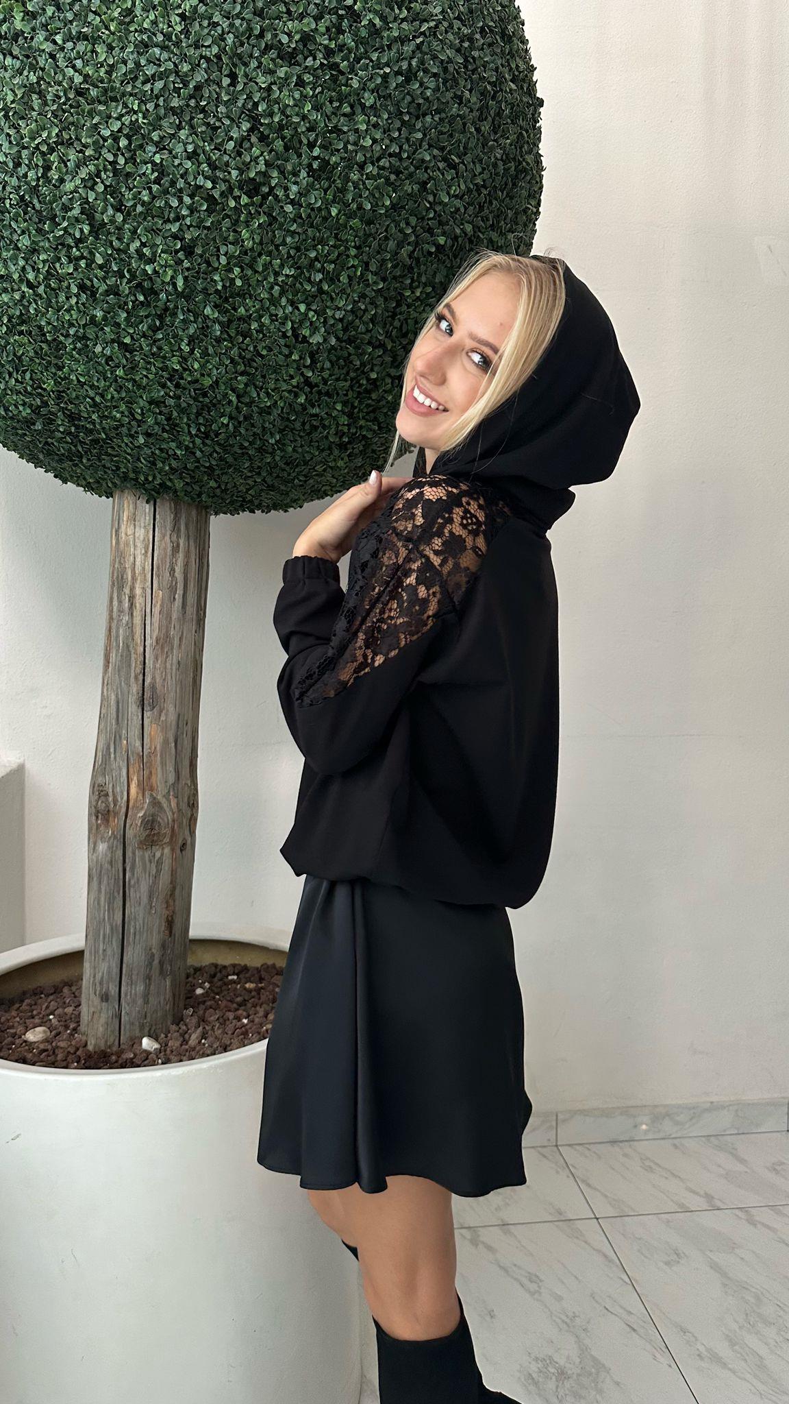 Siyah Dantel Detaylı Sweatshirt
