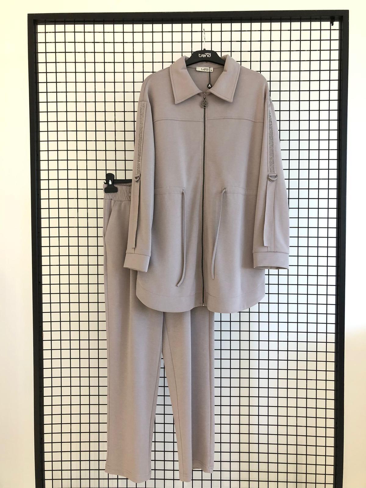 Armine TREND Kol Şerit Detaylı Pantolonlu Takım Vizon 25KT604