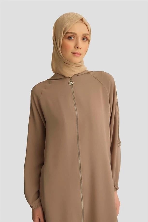 Armine TREND Omuz Spor Şeritli Kapüşonlu Bayan Giy-Çık Ferace Toprak 25YT803
