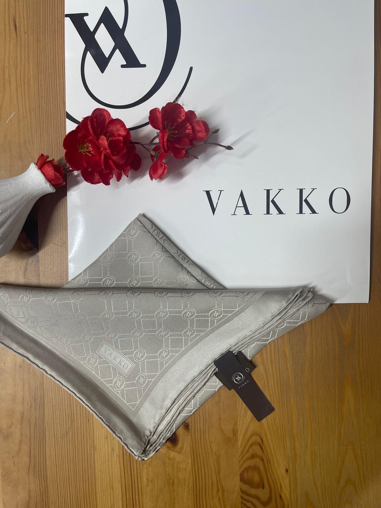 Vakko Jakar İpek Eşarp Vizon