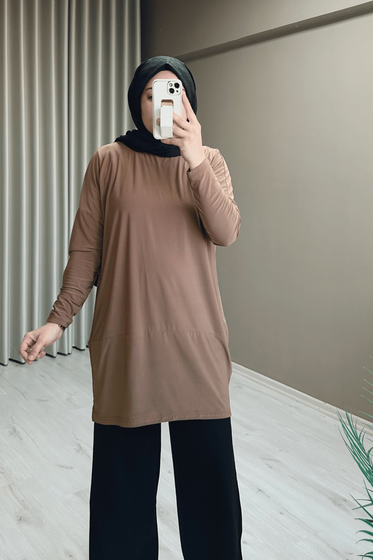 Sandy Kumaş Makas Pile Detaylı Tunik Camel