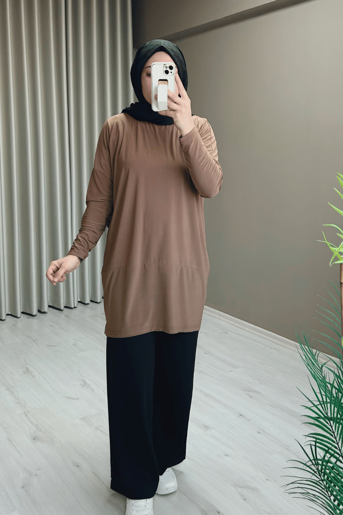 Sandy Kumaş Makas Pile Detaylı Tunik Camel