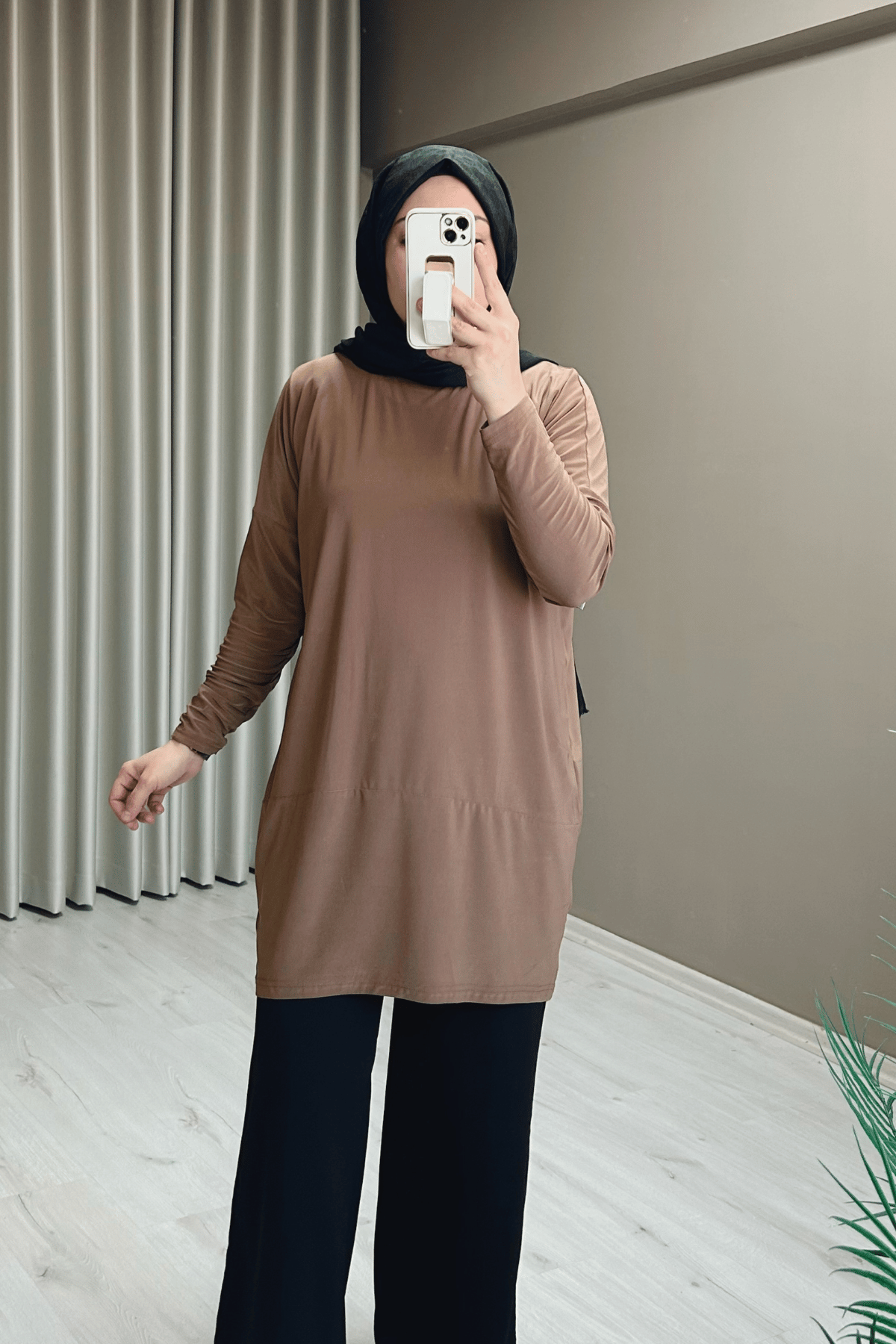 Sandy Kumaş Makas Pile Detaylı Tunik Camel