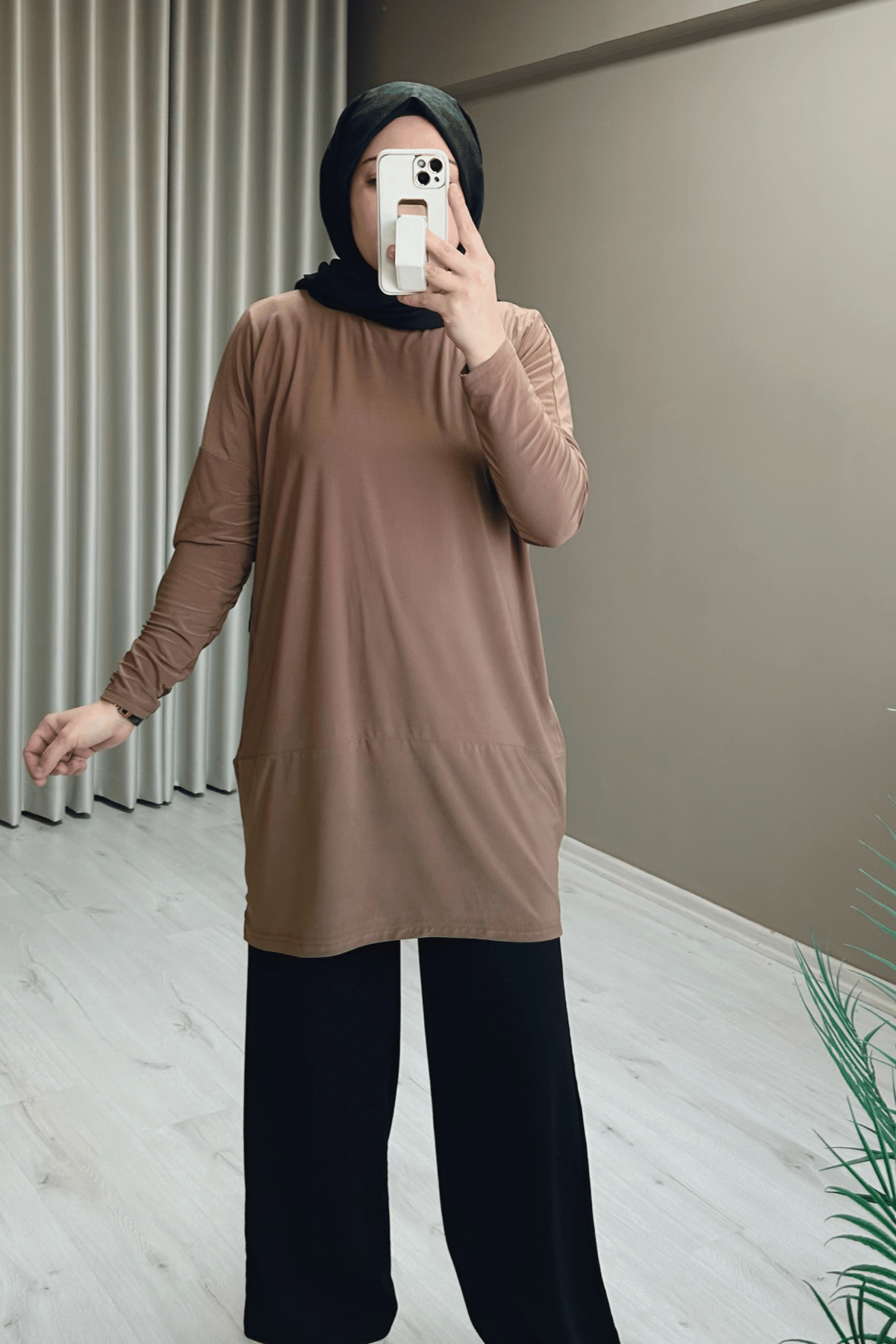 Sandy Kumaş Makas Pile Detaylı Tunik Camel