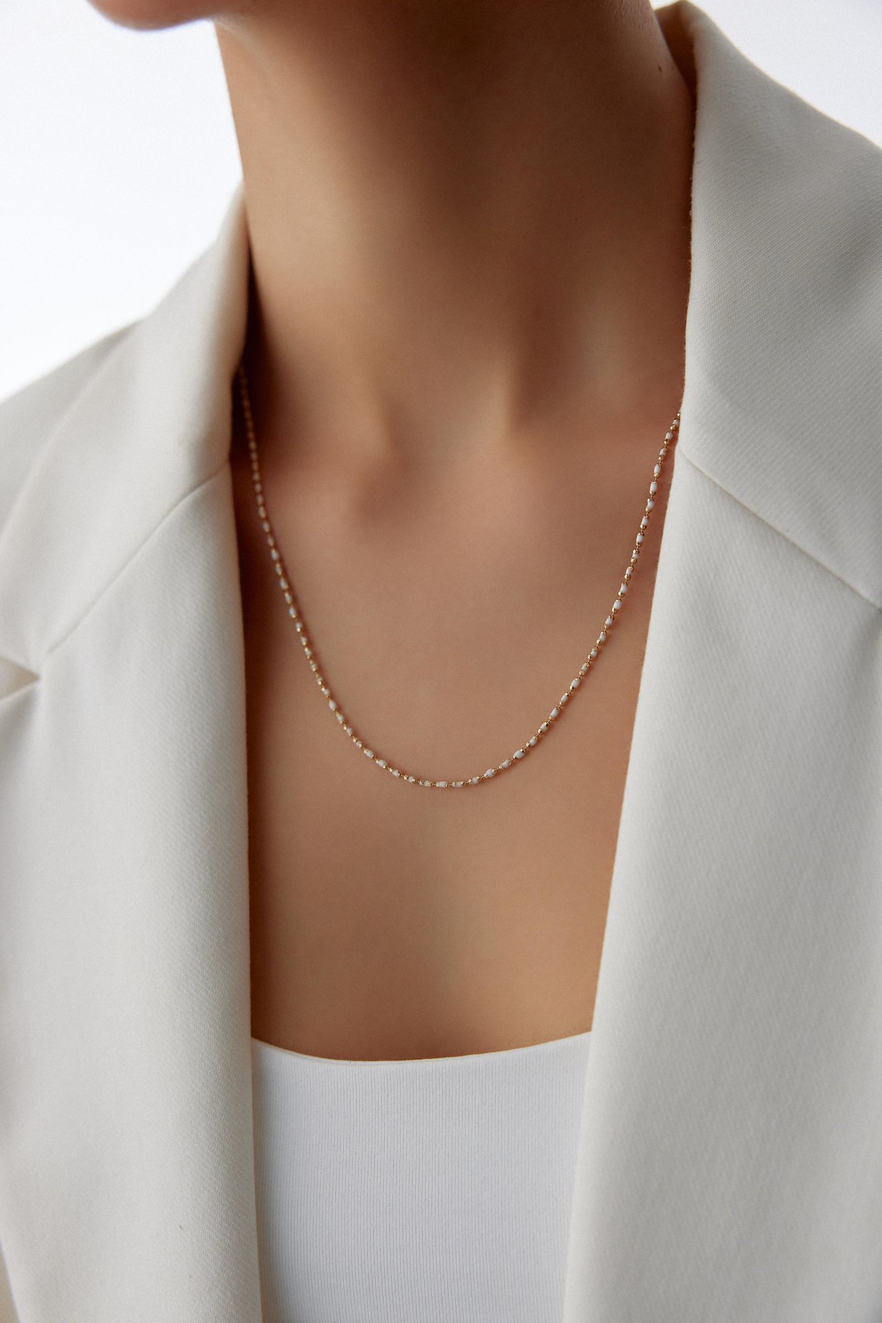 White Gold Minimal Kolye