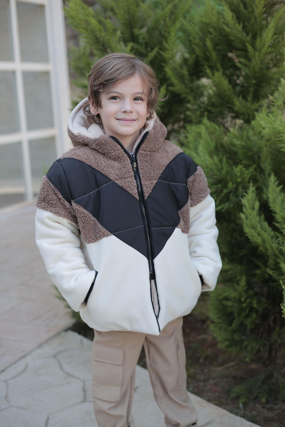 Kaşe Kürk Elyaflı ve Polar Astarlı Çocuk Kaban