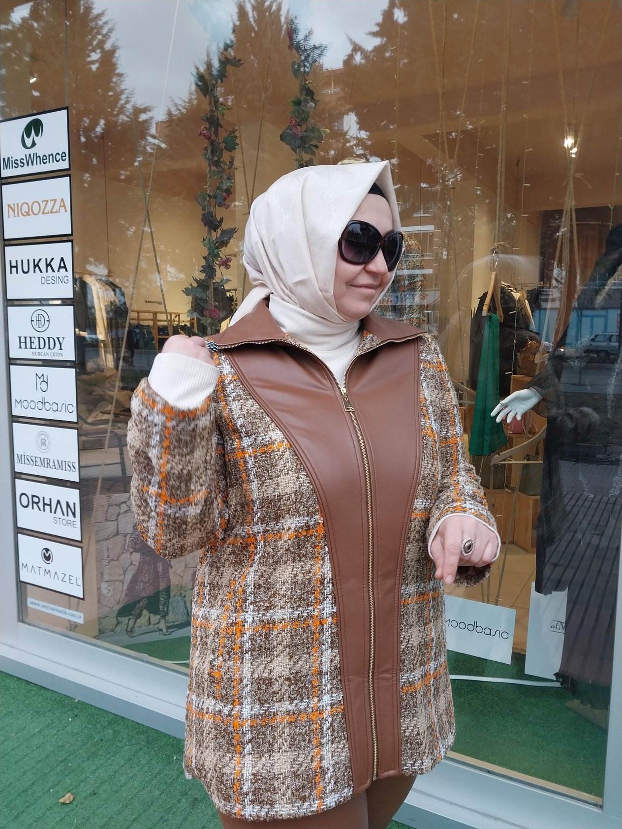 LİSAEXCLUSİVE BLAIR DERİ DETAYLI PANTOLONLU TAKIM TABA 2025
