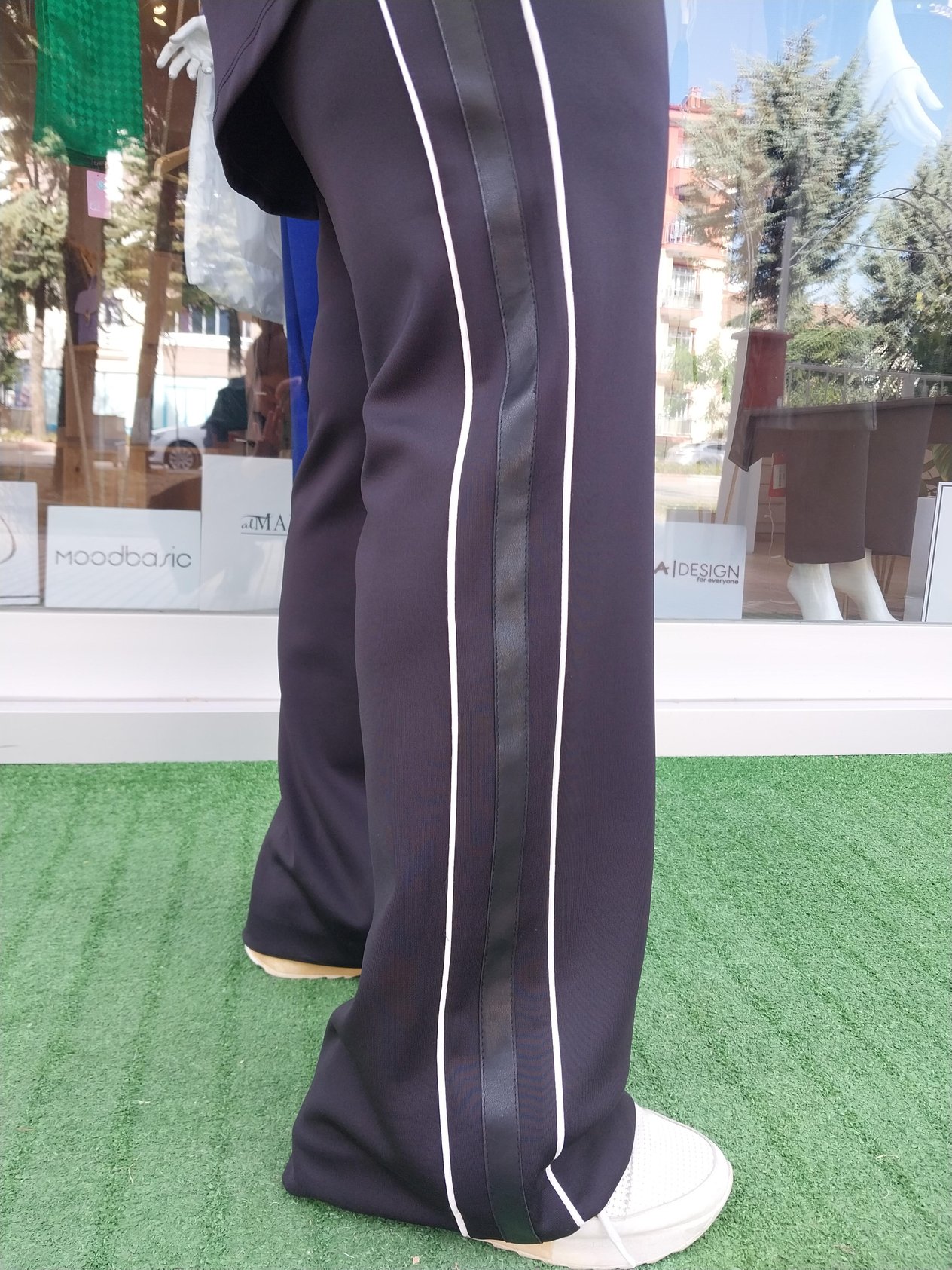 HUKKA DERİ VE TAŞ DETAYLI PANTOLONLU TAKIM SİYAH 23HK1066
