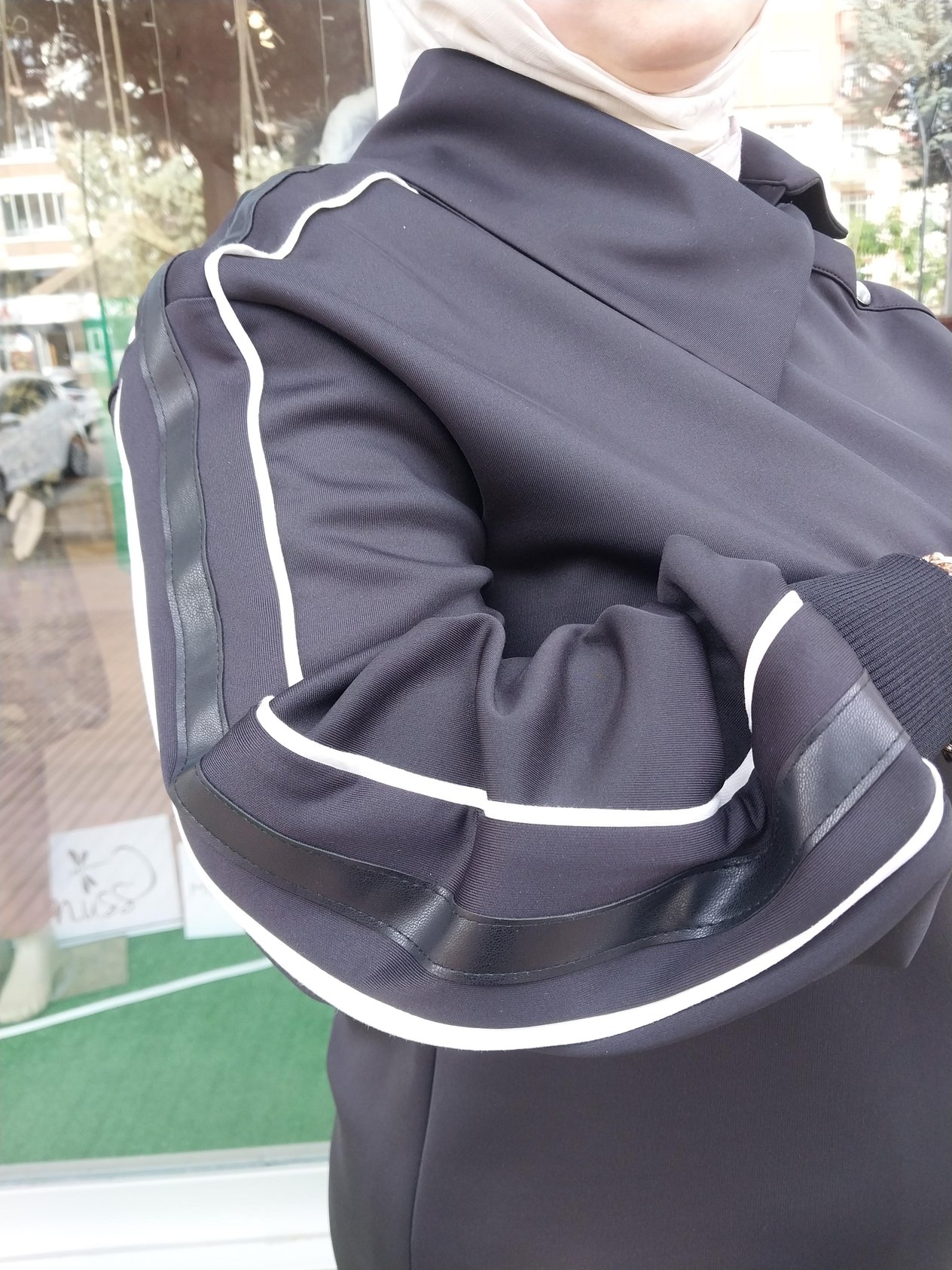 HUKKA DERİ VE TAŞ DETAYLI PANTOLONLU TAKIM SİYAH 23HK1066