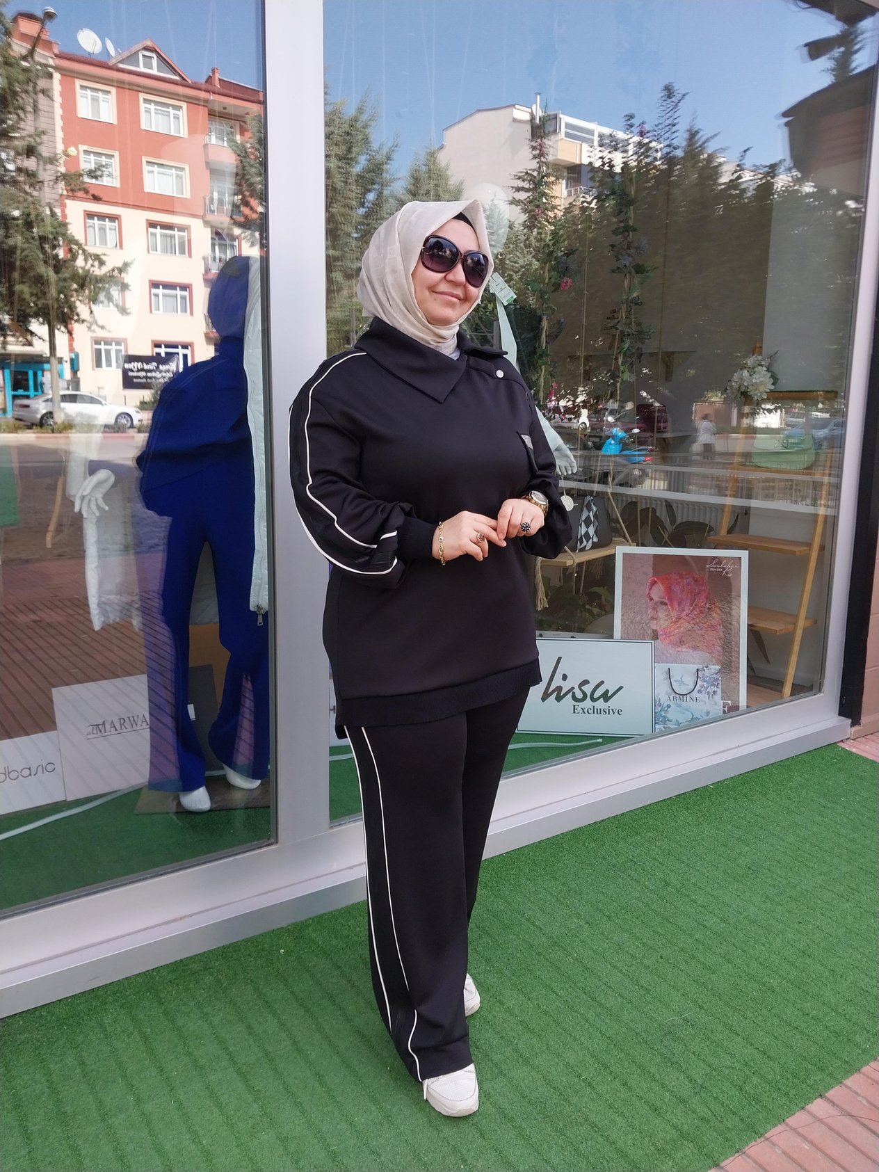 HUKKA DERİ VE TAŞ DETAYLI PANTOLONLU TAKIM SİYAH 23HK1066