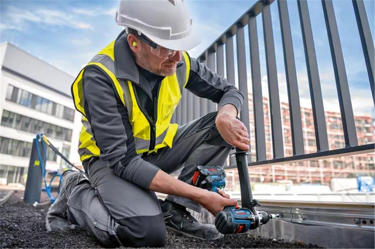 Bosch GSB 18V-150 C Akülü Darbeli Delme Vidalama 06019J5105
