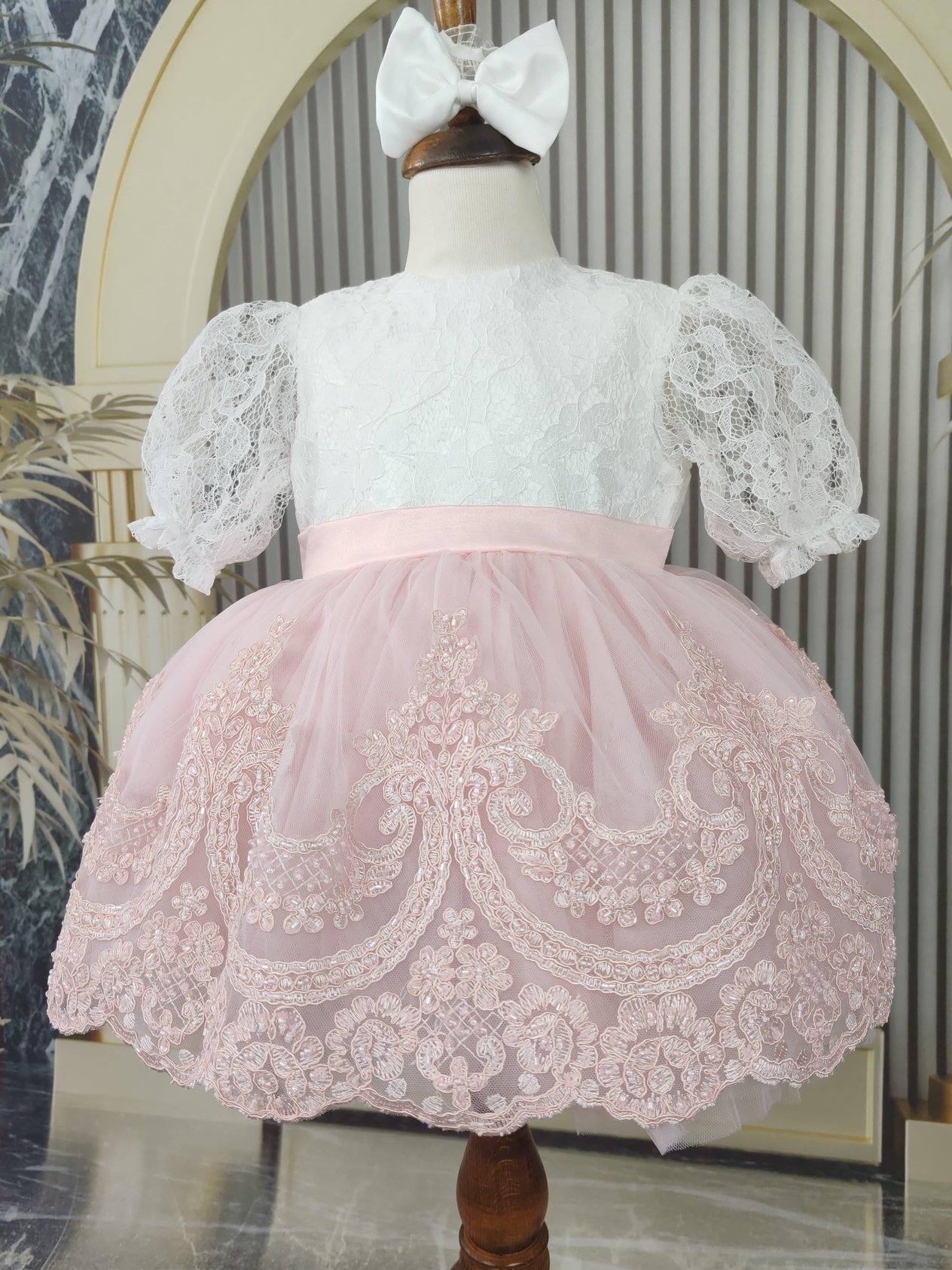 Pembe Güpür Dantel Kabarık Elbise