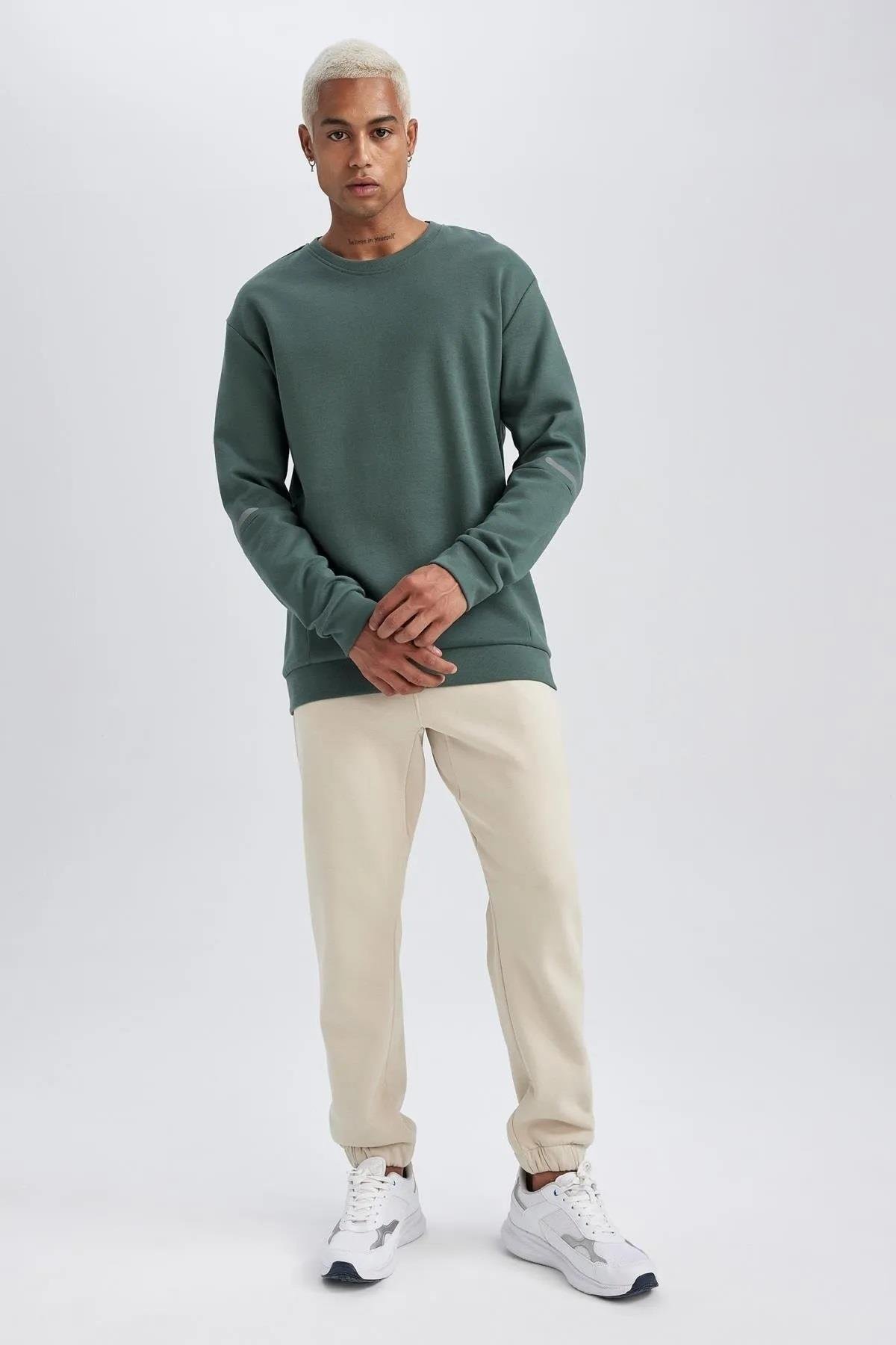 Sweat Shirt