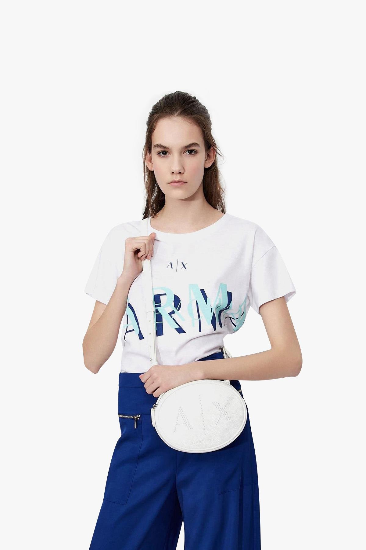 Armani Exchange Geniş Yaka Kadın T-Shirt