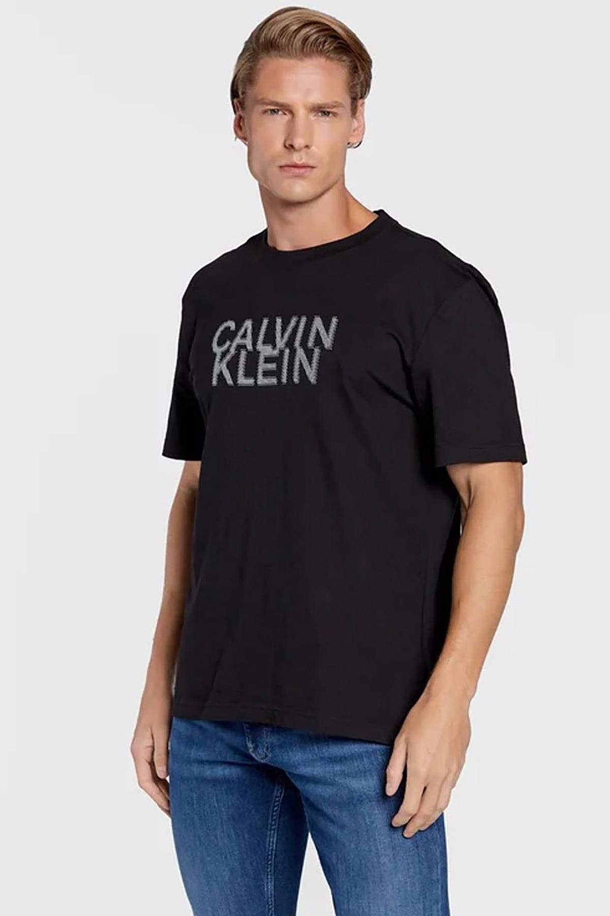 Calvin Klein Distorted Logo Erkek Siyah T-Shirt K10K110113CK