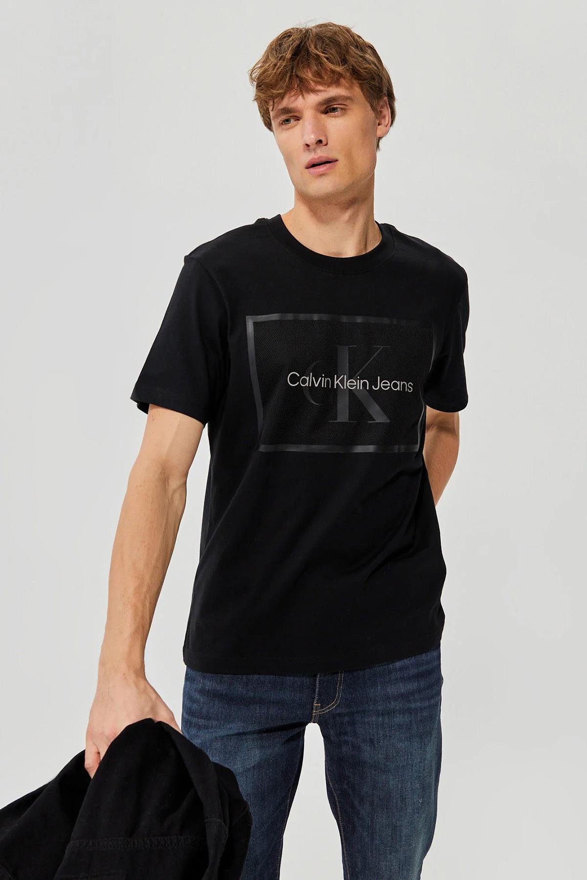 Calvin Klein Erkek T-Shirt Monologo Black Archival J30J321723 CK