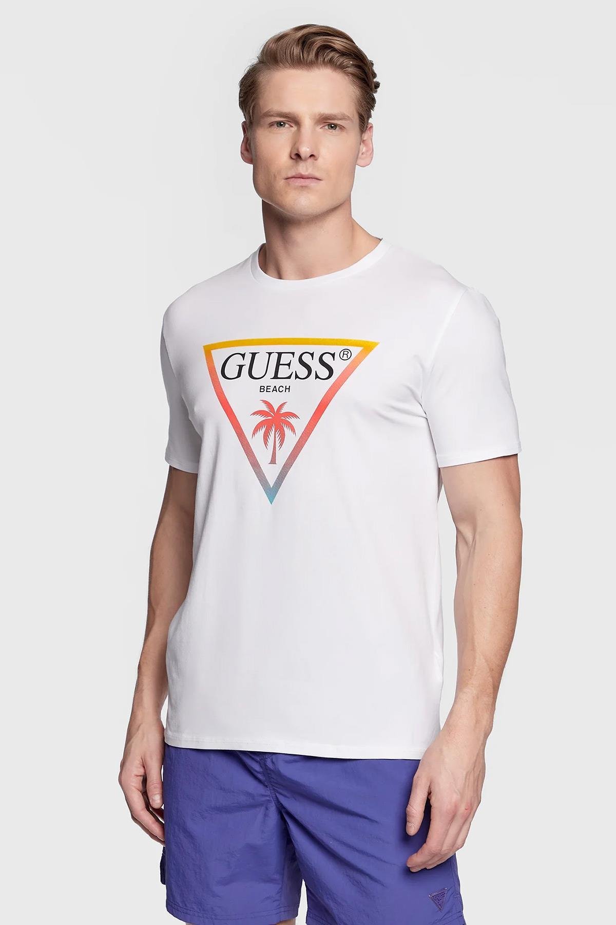 Guess Erkek Büyük Üçgen Logo Slim Fit T-Shirt F3GI02-J1314