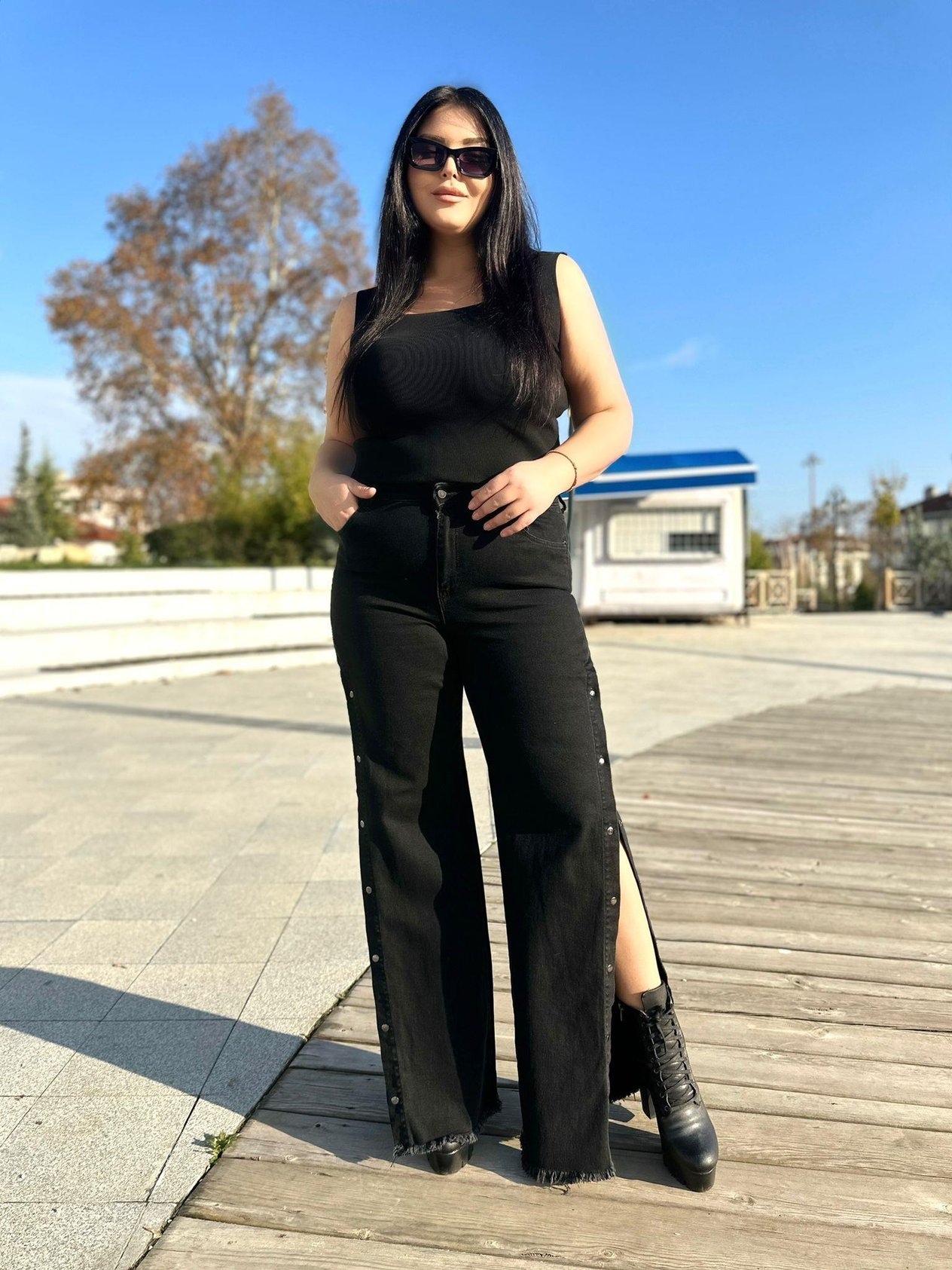 Büyük Beden Çıtçıtlı Yırtmaç Detaylı Kadın Jean - Siyah