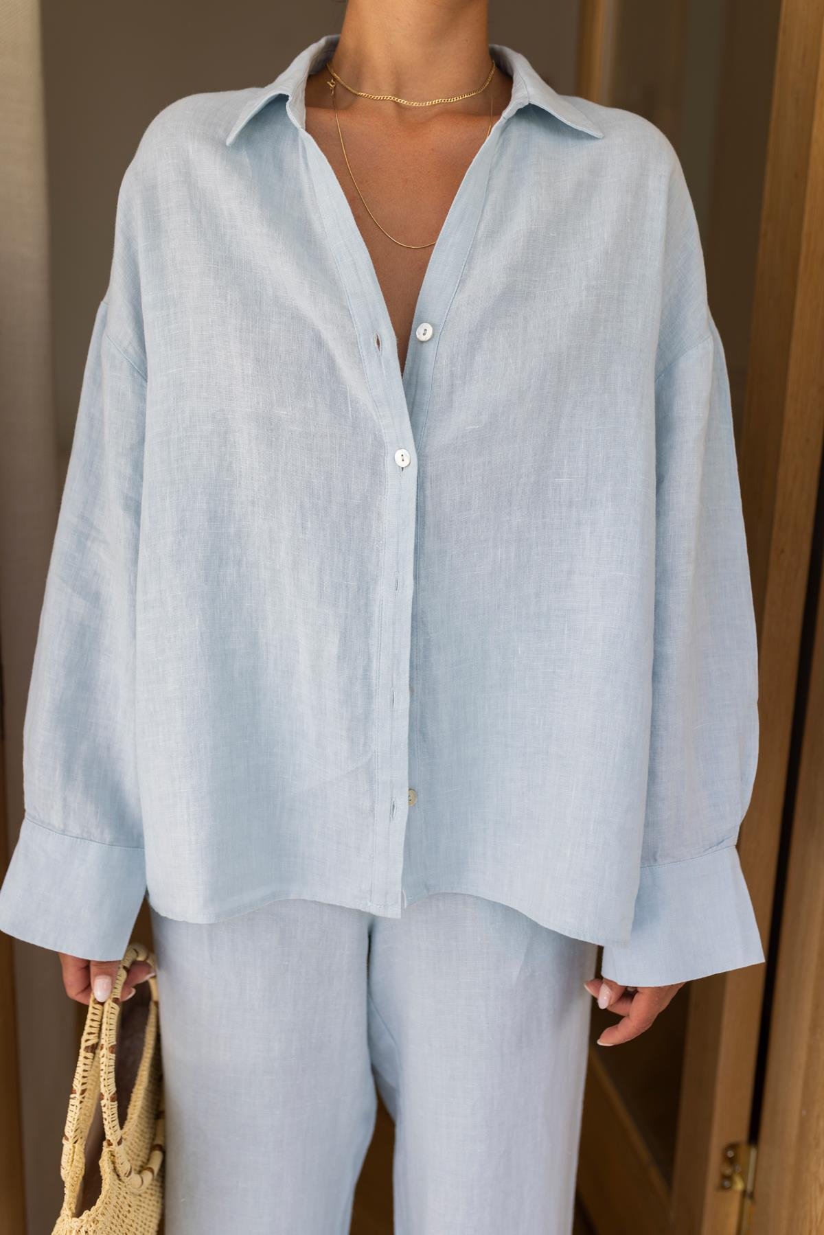 Bebe Mavi Arkadan Pens Detaylı Oversize Keten Gömlek