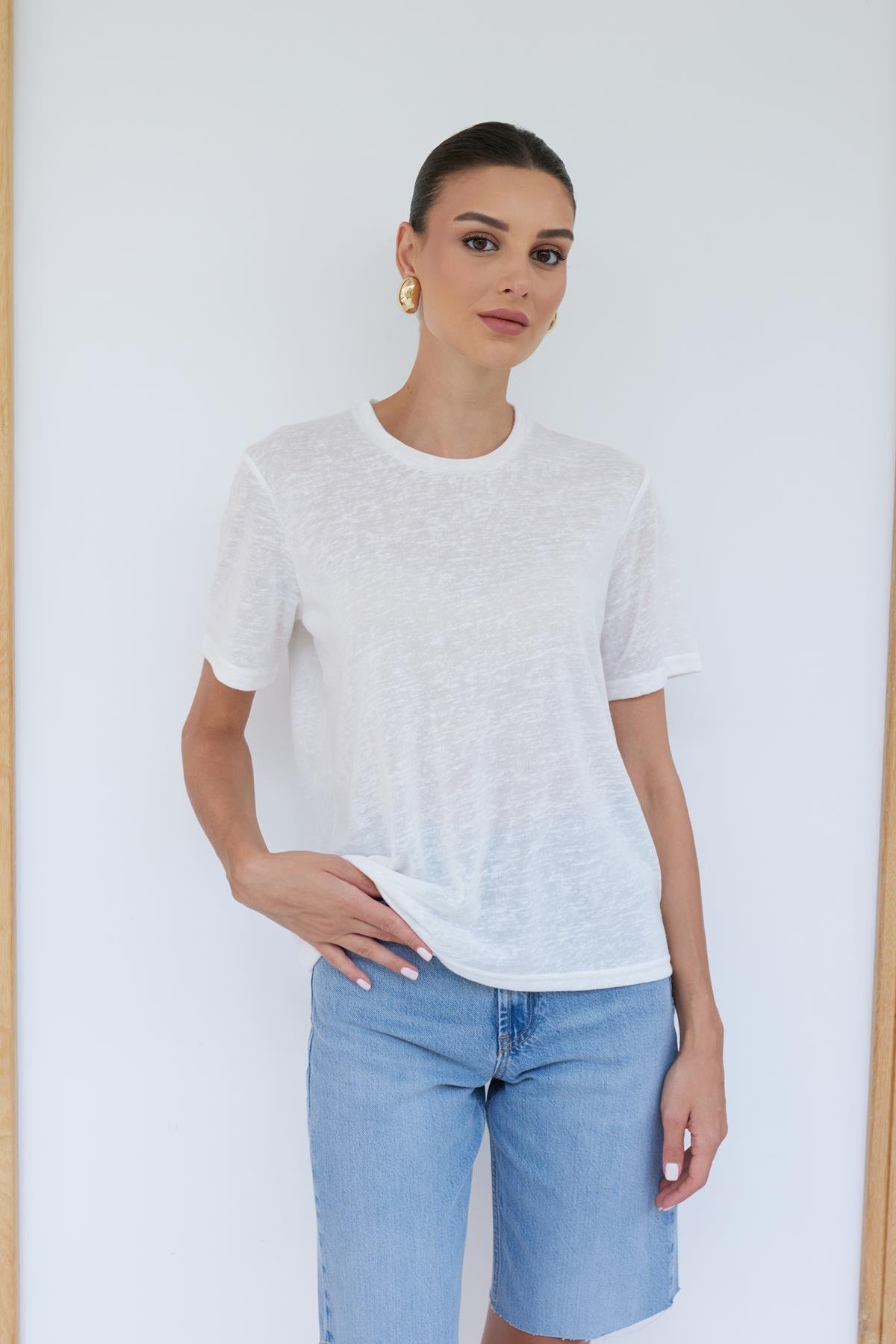 Beyaz Bisiklet Yaka Transparan T-shirt