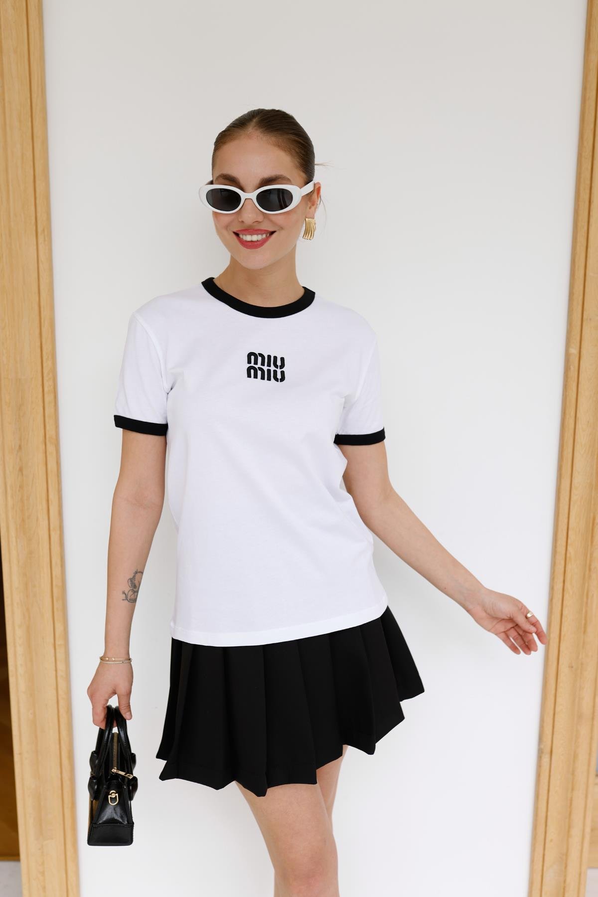 Beyaz Kontrrast Ve Yazı Detaylı T-Shirt