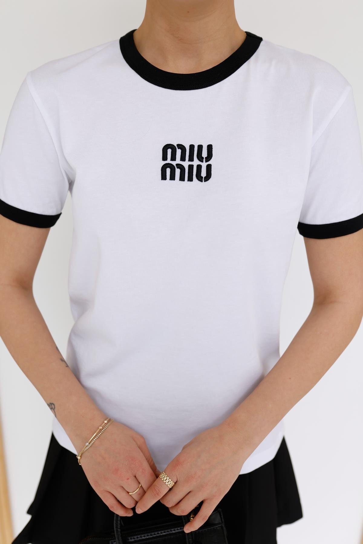 Beyaz Kontrrast Ve Yazı Detaylı T-Shirt