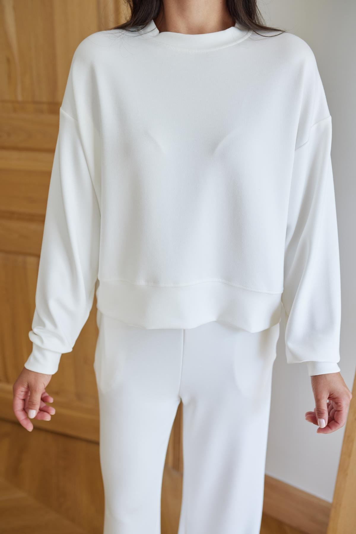 Beyaz Oversize Uzun Kollu Sweat Pantolon Takım
