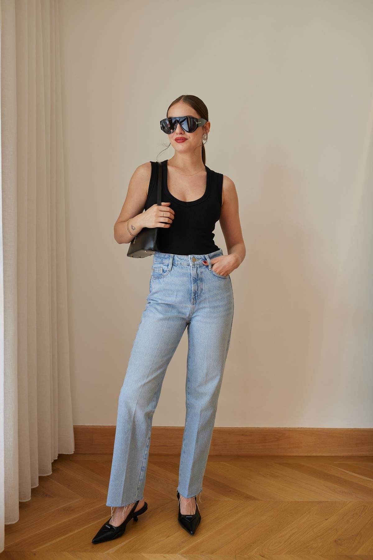 Buz Mavi Yüksek Bel Paçası Kesik Denim Pantolon