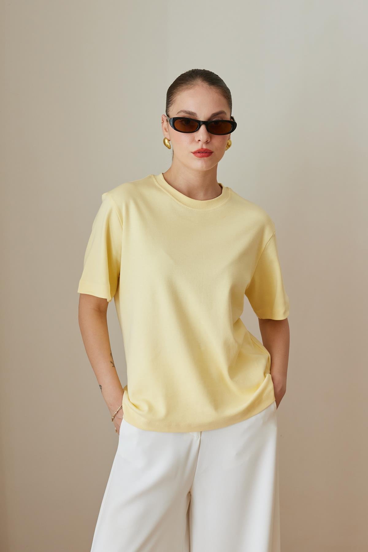 Limon-Sarı Koton Kumaş Bisiklet Yaka Basic T-Shirt