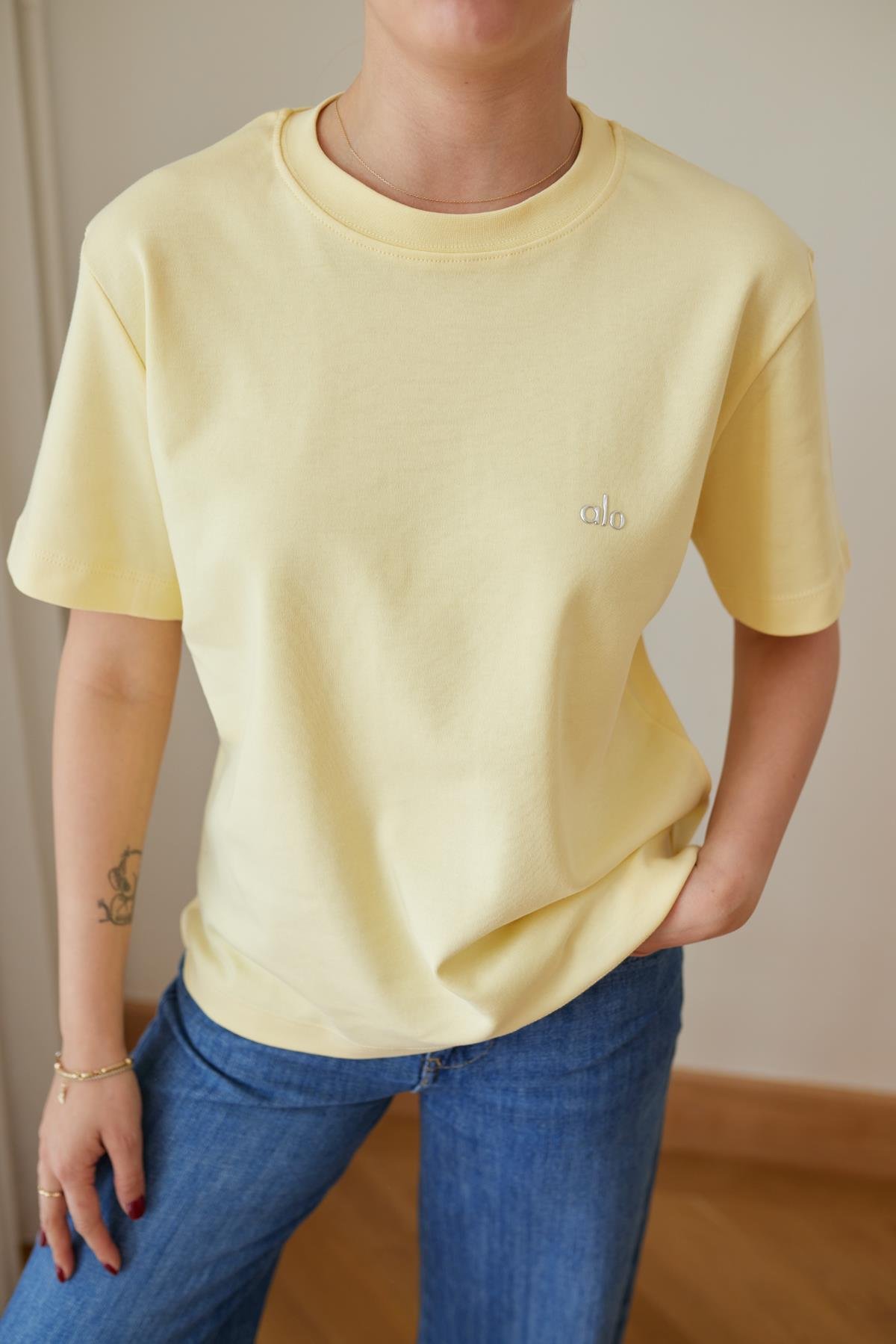 Sarı Yazı Baskılı Basic T-Shirt