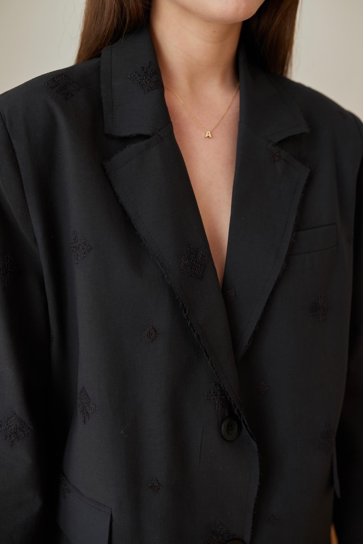 Siyah Nakış Detaylı Blazer Ceket Etek Takım