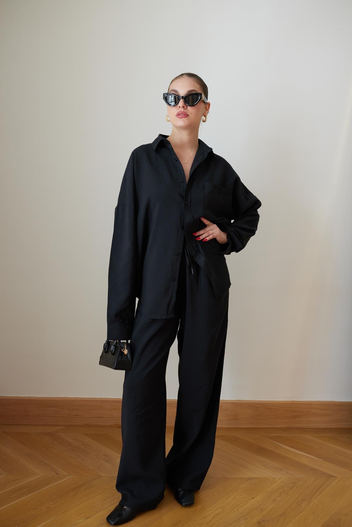 Siyah Oversize Gömlek Ve Beli Lastikli Pantolon Keten Takım
