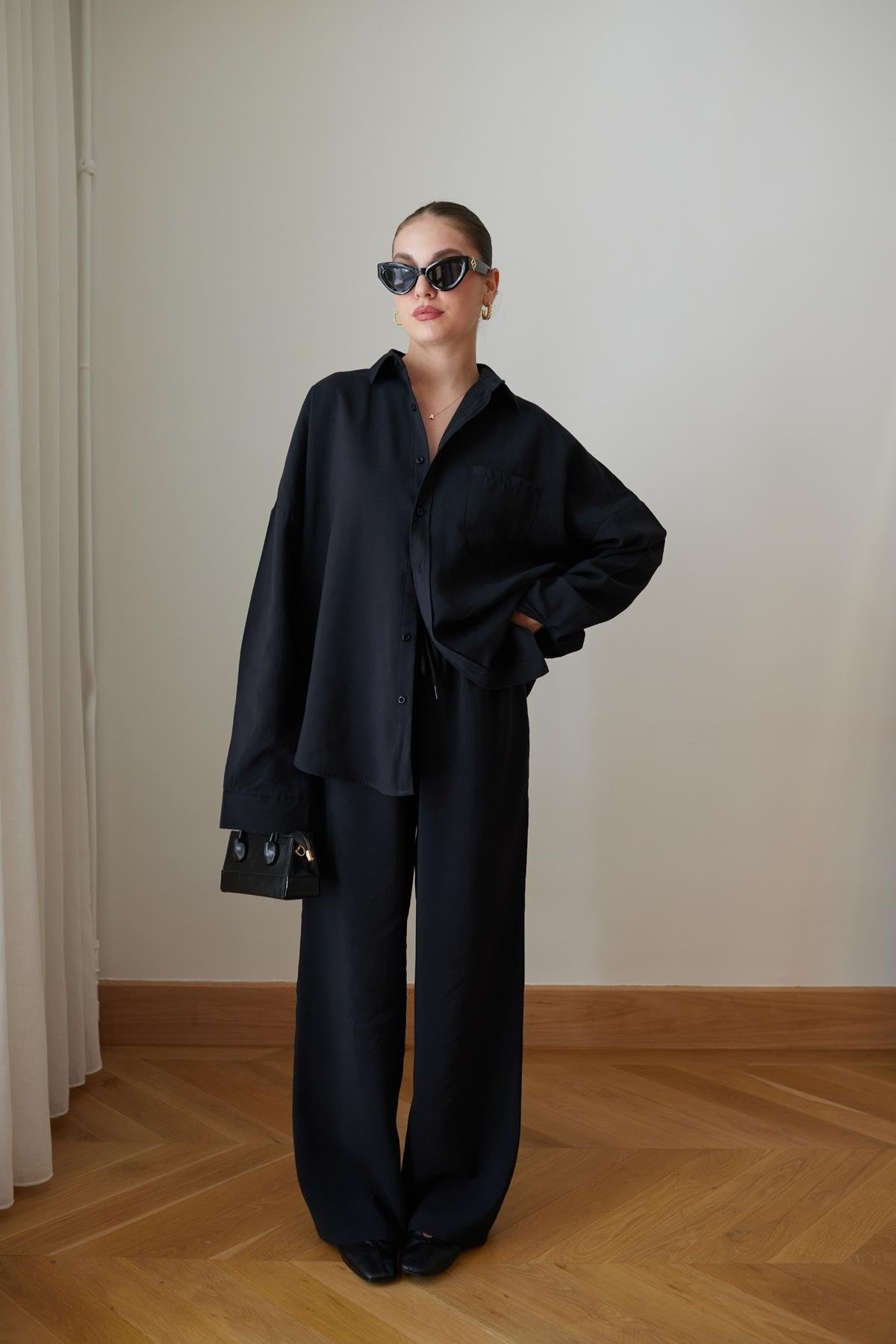 Siyah Oversize Gömlek Ve Beli Lastikli Pantolon Keten Takım