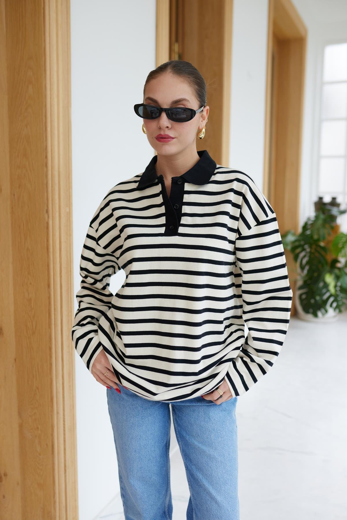 Siyah Polo Yaka Çizgli SweatShirt