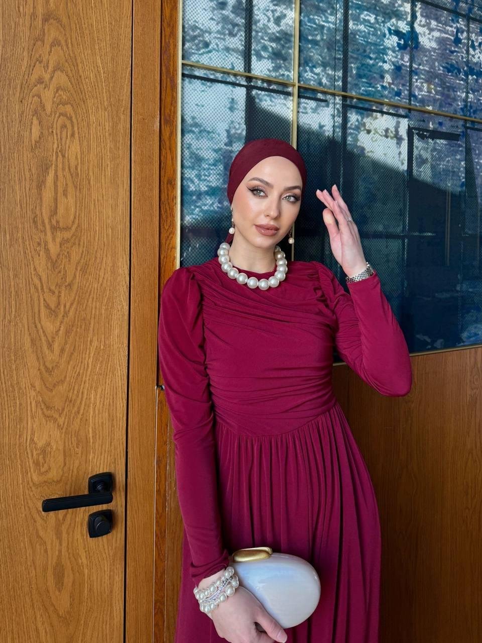 Bordo Göğüs Dekolteli Elbise