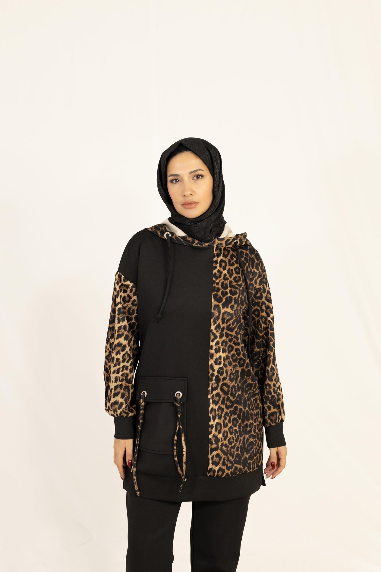 Leopar Desenli Cep Detay Kapüşonlu Scuba Takım Camel
