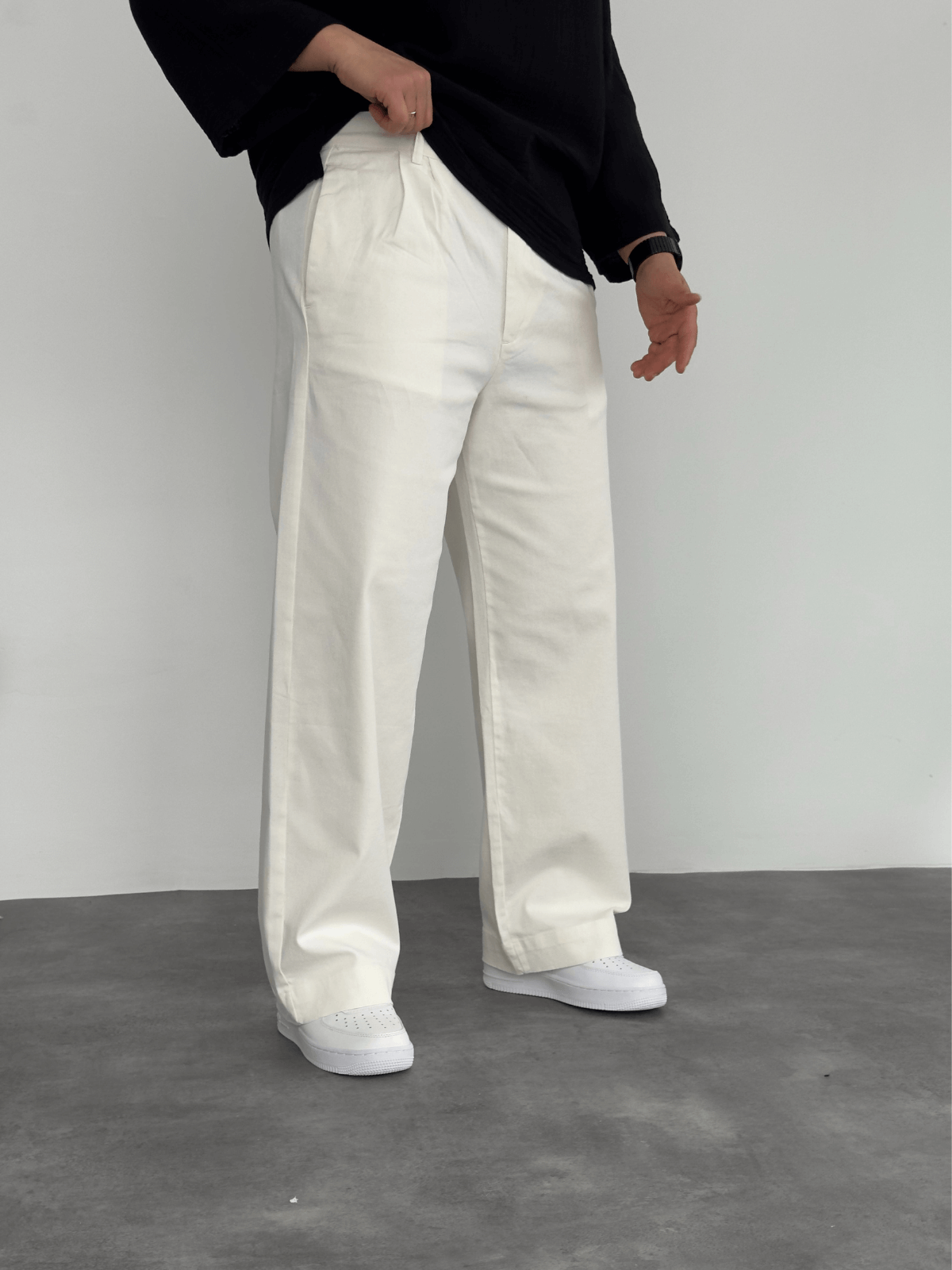 Beyaz Ön Pileli Baggy Gabardin Pantolon