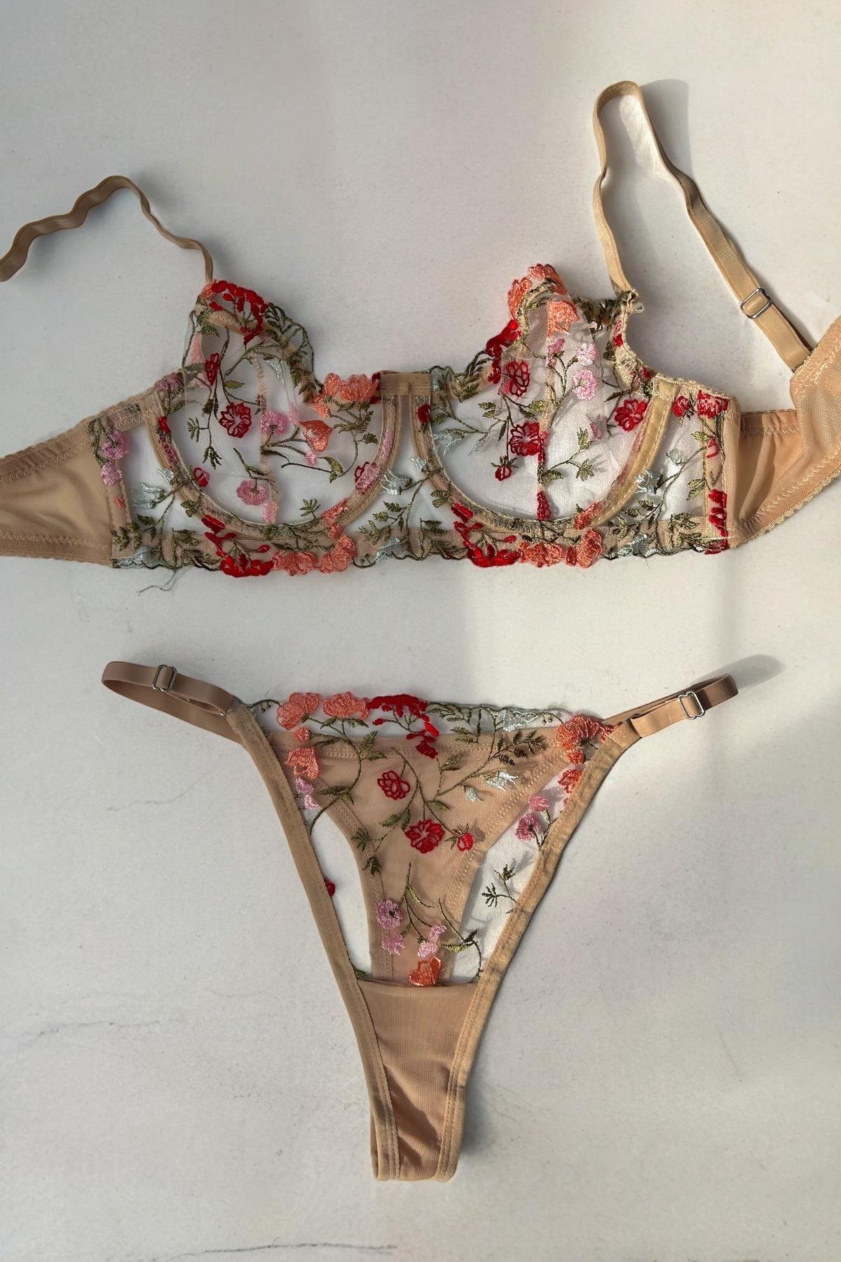 Kırmızı Çiçekli Nude Bralet Takım