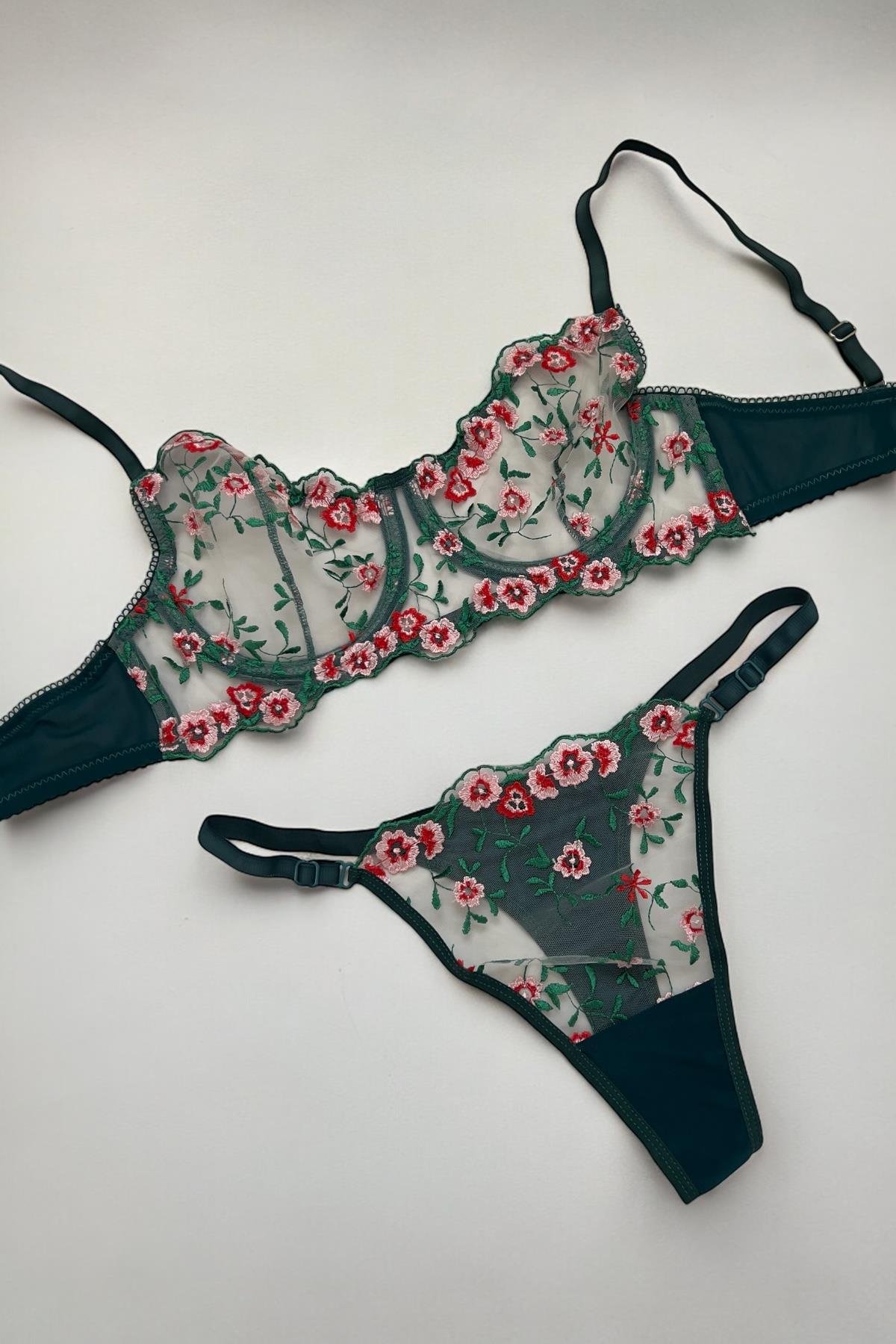 Kırmızı Çiçekli Yeşil Bralet Takım