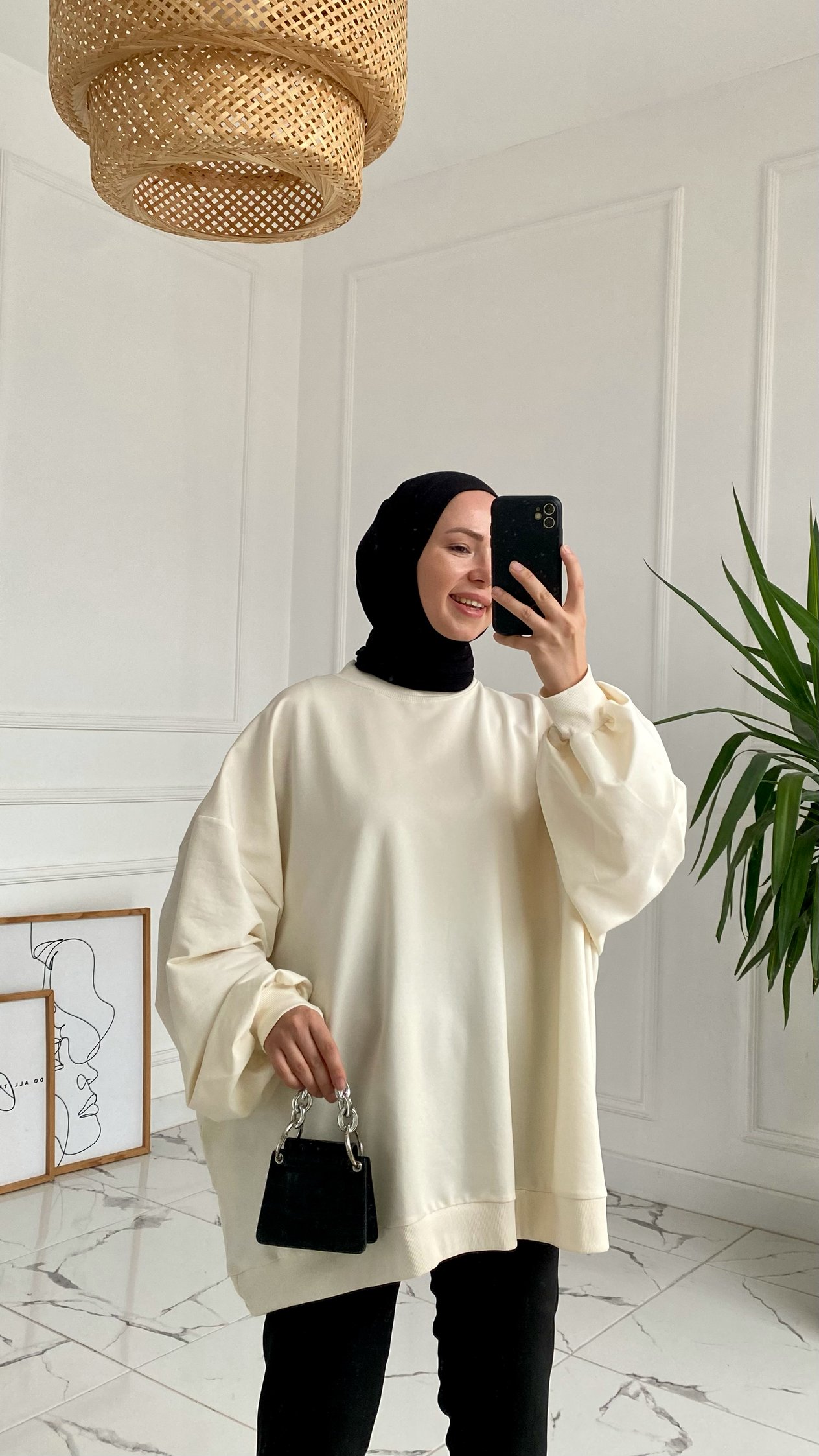 Adela Krem Cotton Sweatshirt