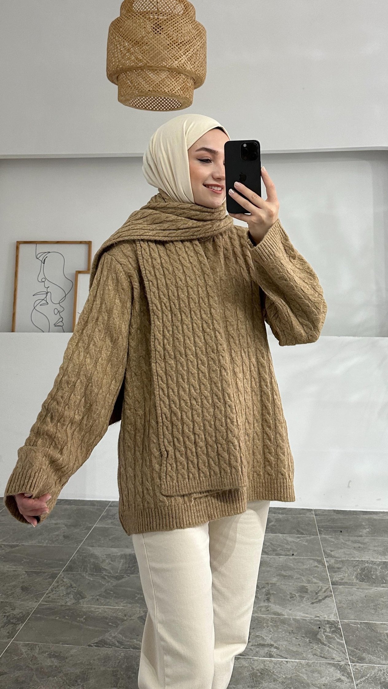 Semiramis Premium Örgü Desen Bej Atkılı Kazak