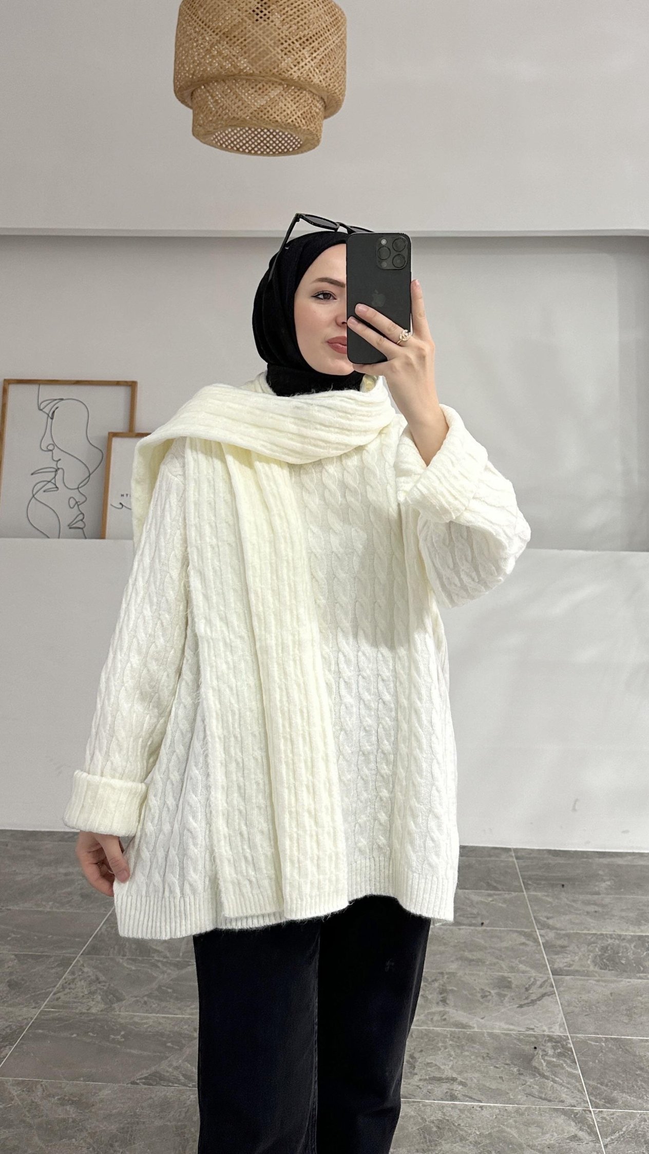 Semiramis Premium Örgü Desen Beyaz Atkılı Kazak