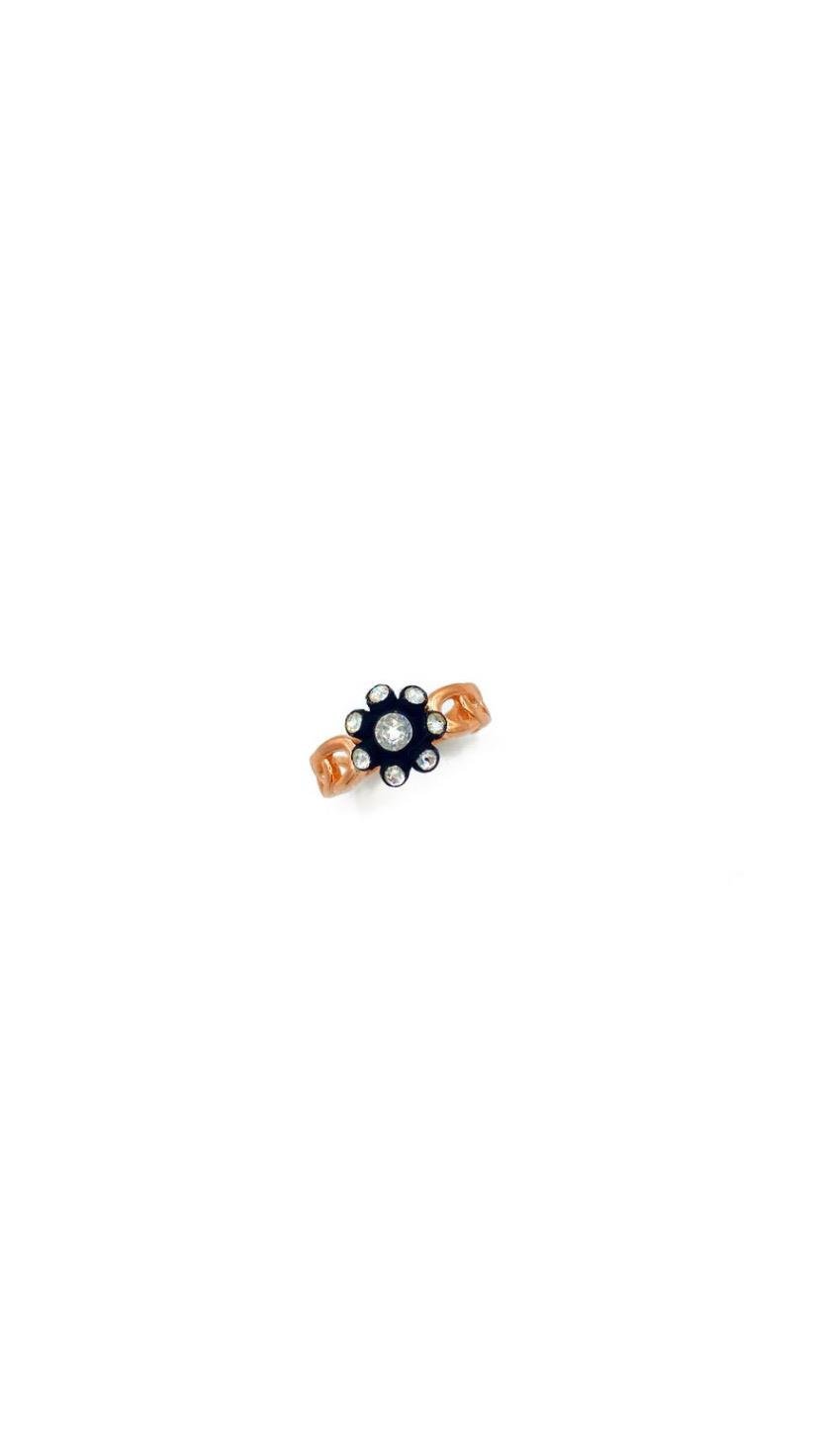 Diamant Three Flowers Yüzük