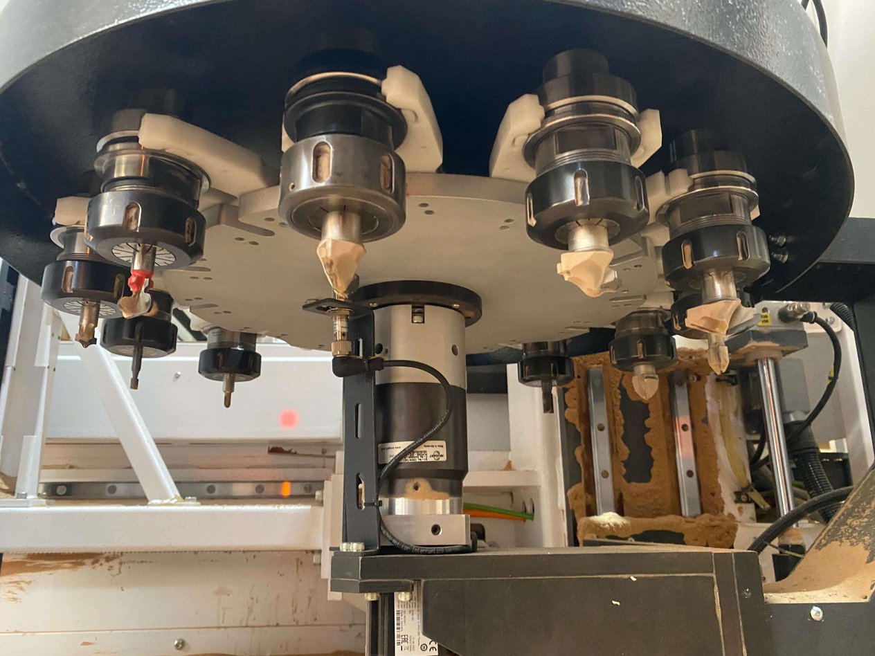 Aes Extreme Ultra 2128 Süpürmeli Düz Tabla Cnc Makinesi (2023)