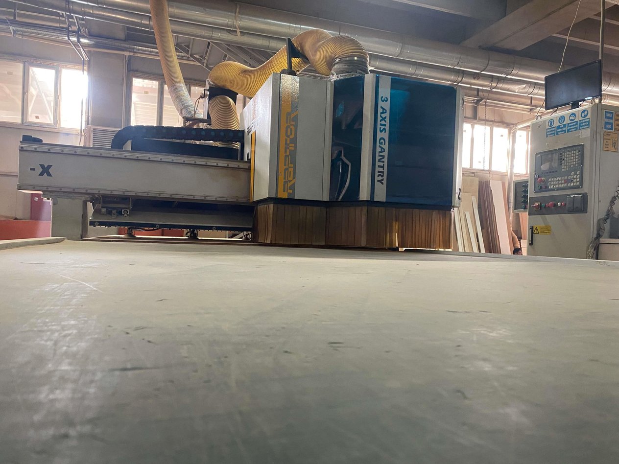 AES Raptor 2128 Yüklemeli Boşaltmalı Düz Tabla Cnc (2011)