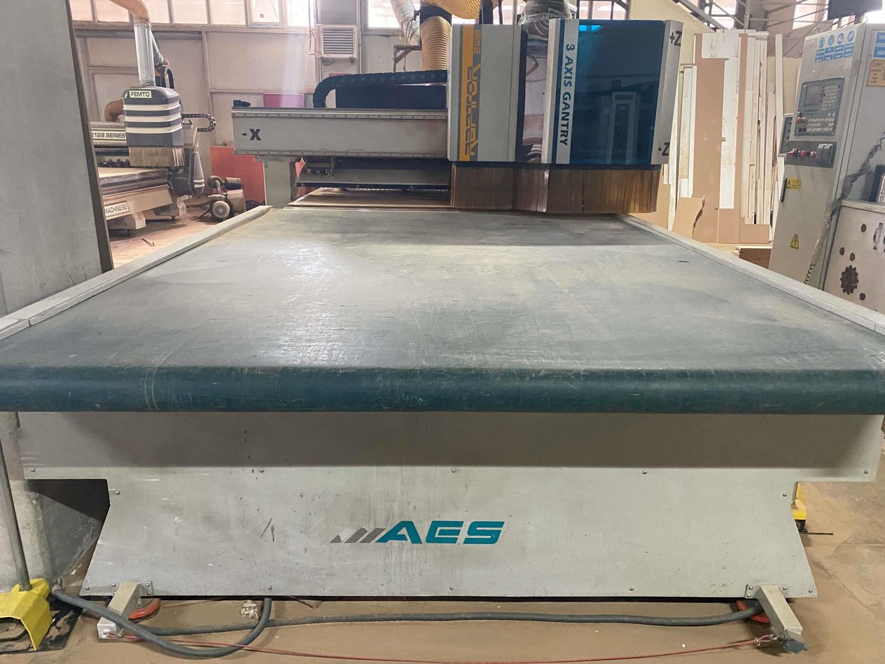 AES Raptor 2128 Yüklemeli Boşaltmalı Düz Tabla Cnc (2011)