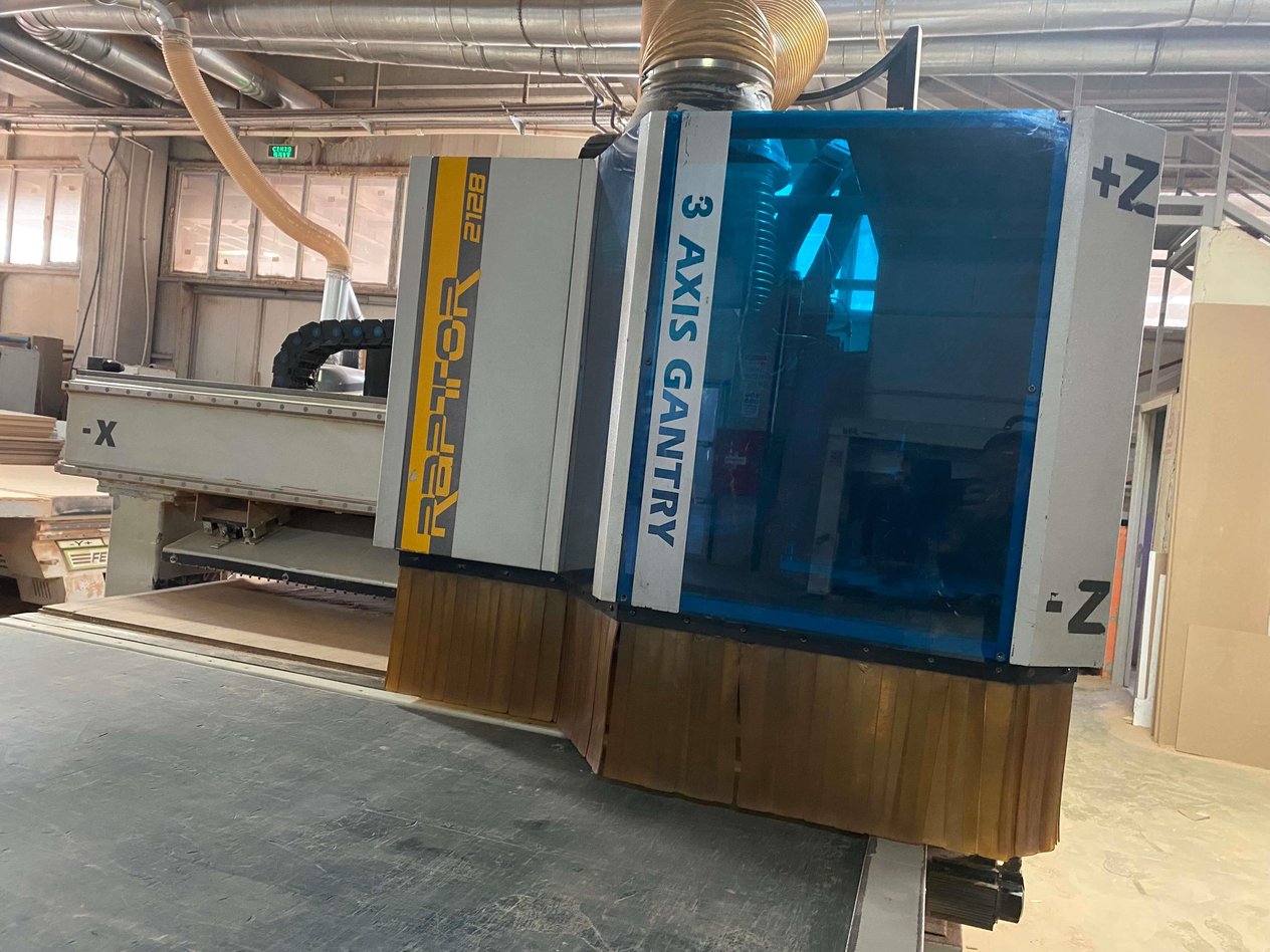 AES Raptor 2128 Yüklemeli Boşaltmalı Düz Tabla Cnc (2011)